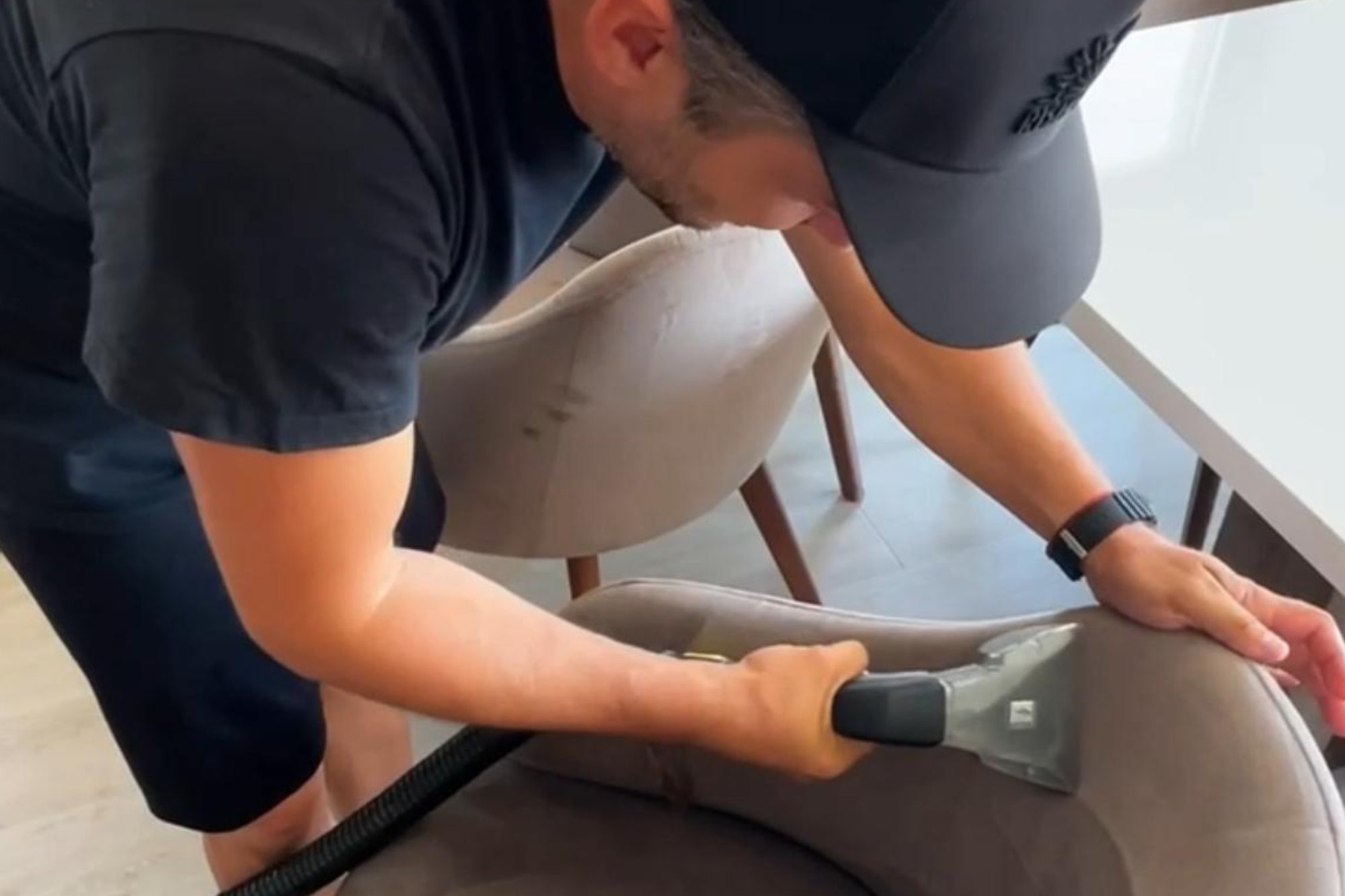 Curatare locuinte si birouri in Arad, accesibil